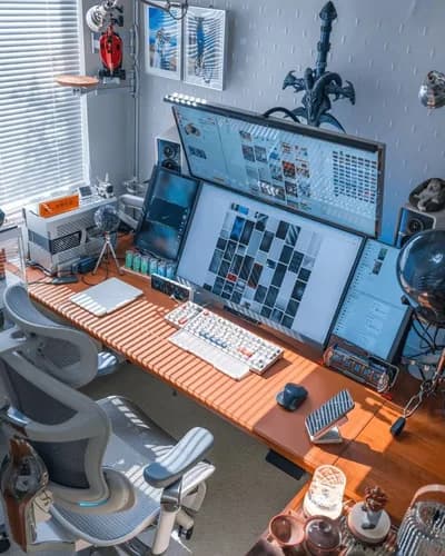 Futuristic Multi-Monitor Creative Battlestation