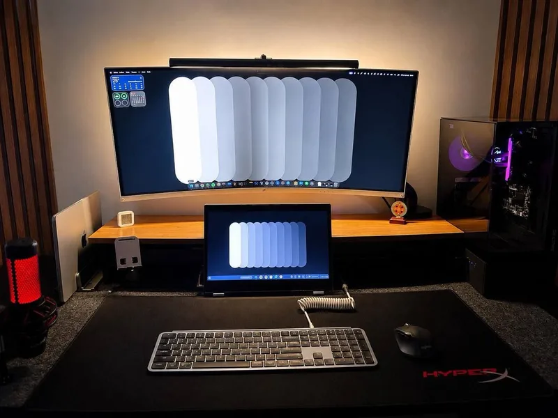 Curved Monitor RGB Creator Battlestation