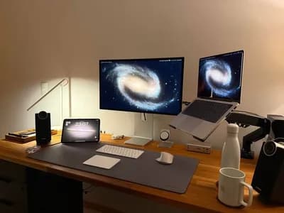 Minimalist Apple-Style Desk Setup
