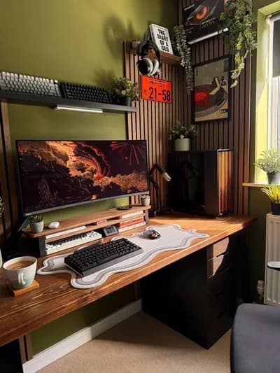 Warm Wood-Slat Creator Battlestation