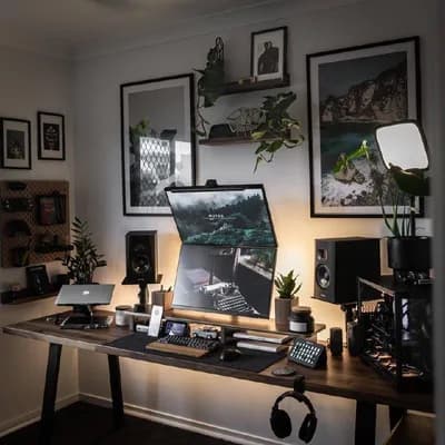 Sophisticated Dual-Monitor Creative Studio