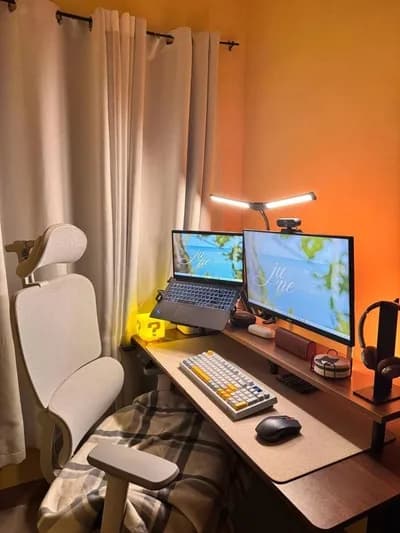 Black Dual-Monitor Creator Workstation