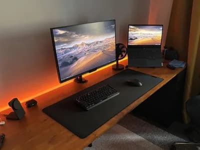 Warm Mountain Landscape Workstation