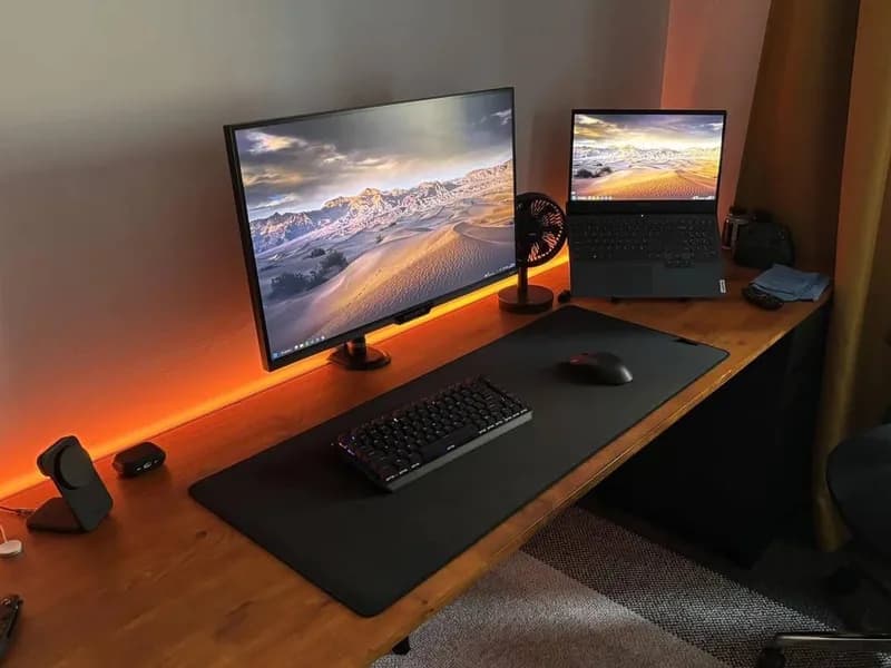 Warm Mountain Landscape Workstation